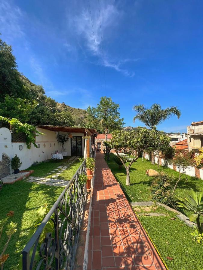 B&B Villa Vittoria Giardini Naxos Eksteriør billede
