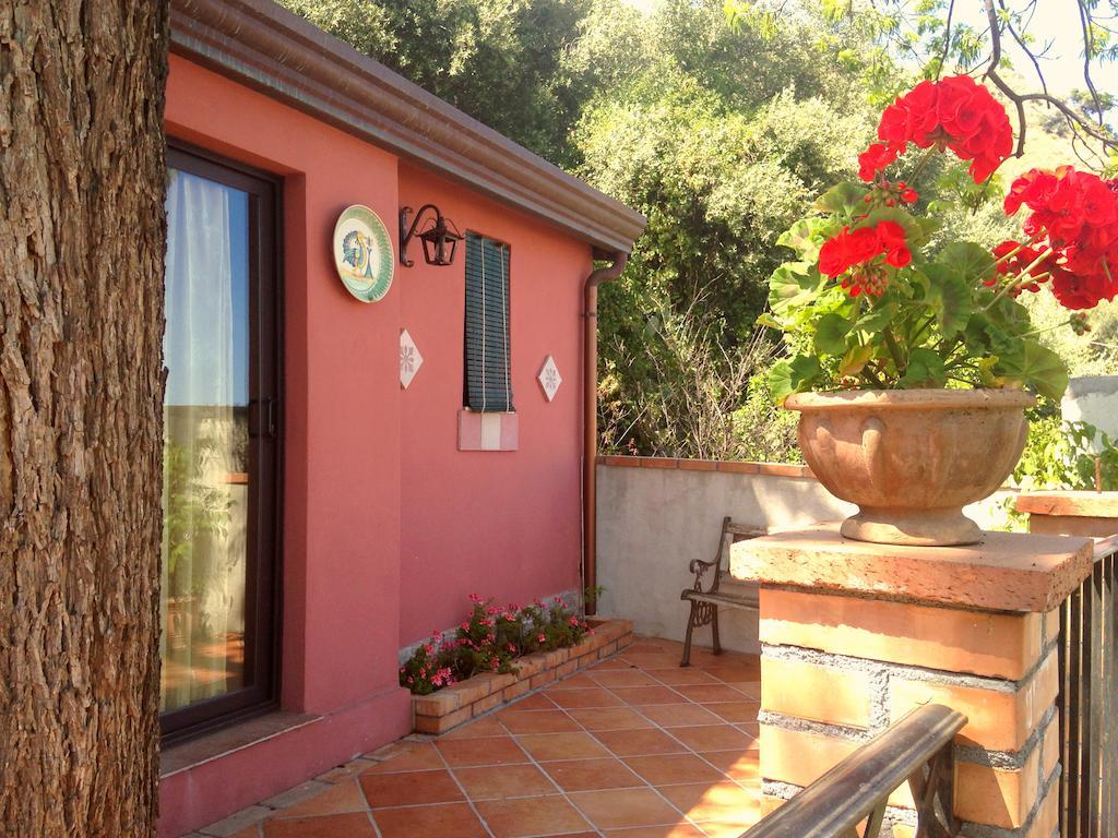 B&B Villa Vittoria Giardini Naxos Eksteriør billede